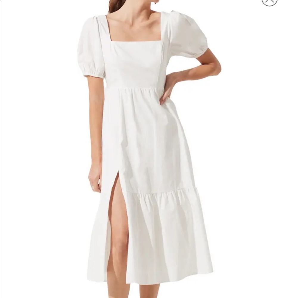 ASTR THE LABEL // White Midi Puff Sleeve Dress